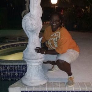 Meet your Posher, Cornelia